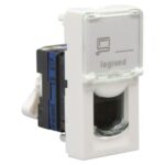 Legrand / 76561 / RJ 45 socket Mosaic - Cat 6 UTP - 1 module - white