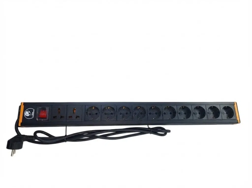 DDS Vertical PDU 12 Outlet Germany type / DNC-PDU12